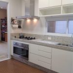 Cozinha em Casa Moderna por Arquitetos