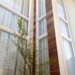 Detalhes da Fachada em Residência Moderna por Arquitetos em São José do Rio Preto