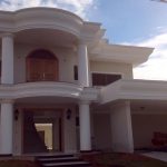 Fachada de Residência Neoclássica por Arquitetos